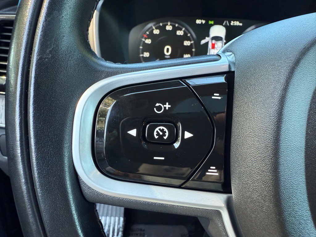 Used 2022 Volvo XC90 T6 Inscription w/ Advanced Package image 19
