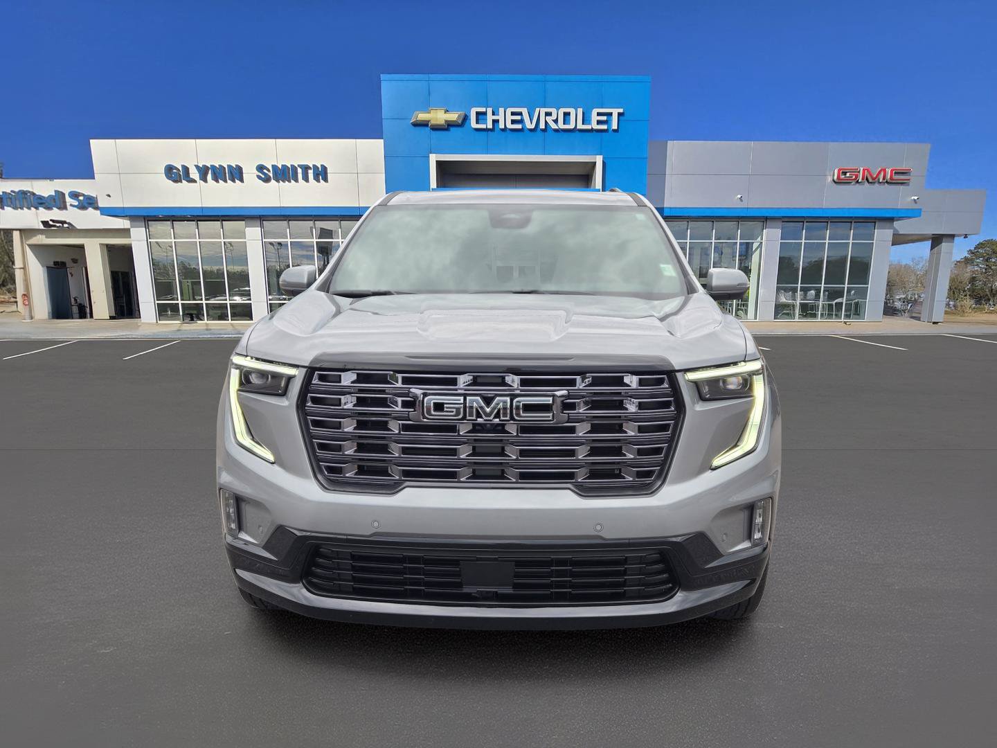 Used 2026 GMC Acadia Denali Ultimate FWD image 2