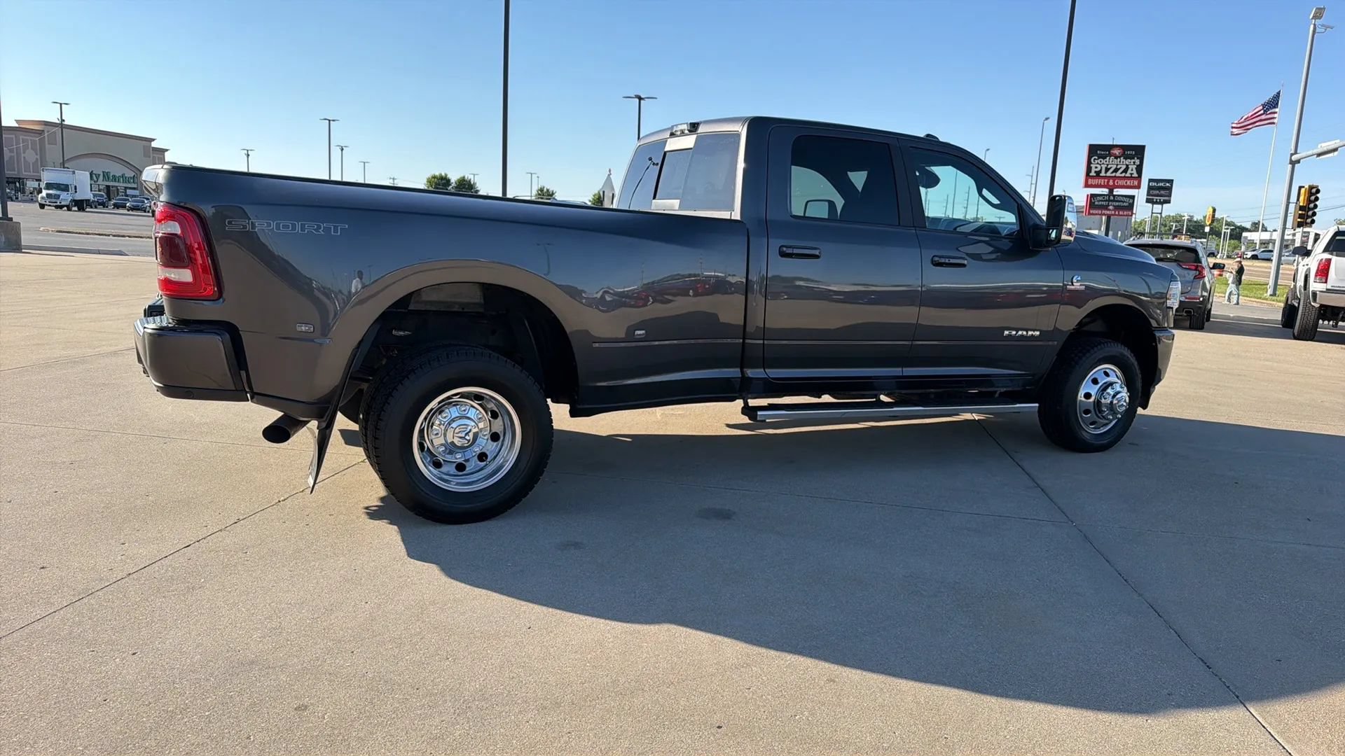 Used 2023 RAM 3500 Laramie AWD/4WD image 26