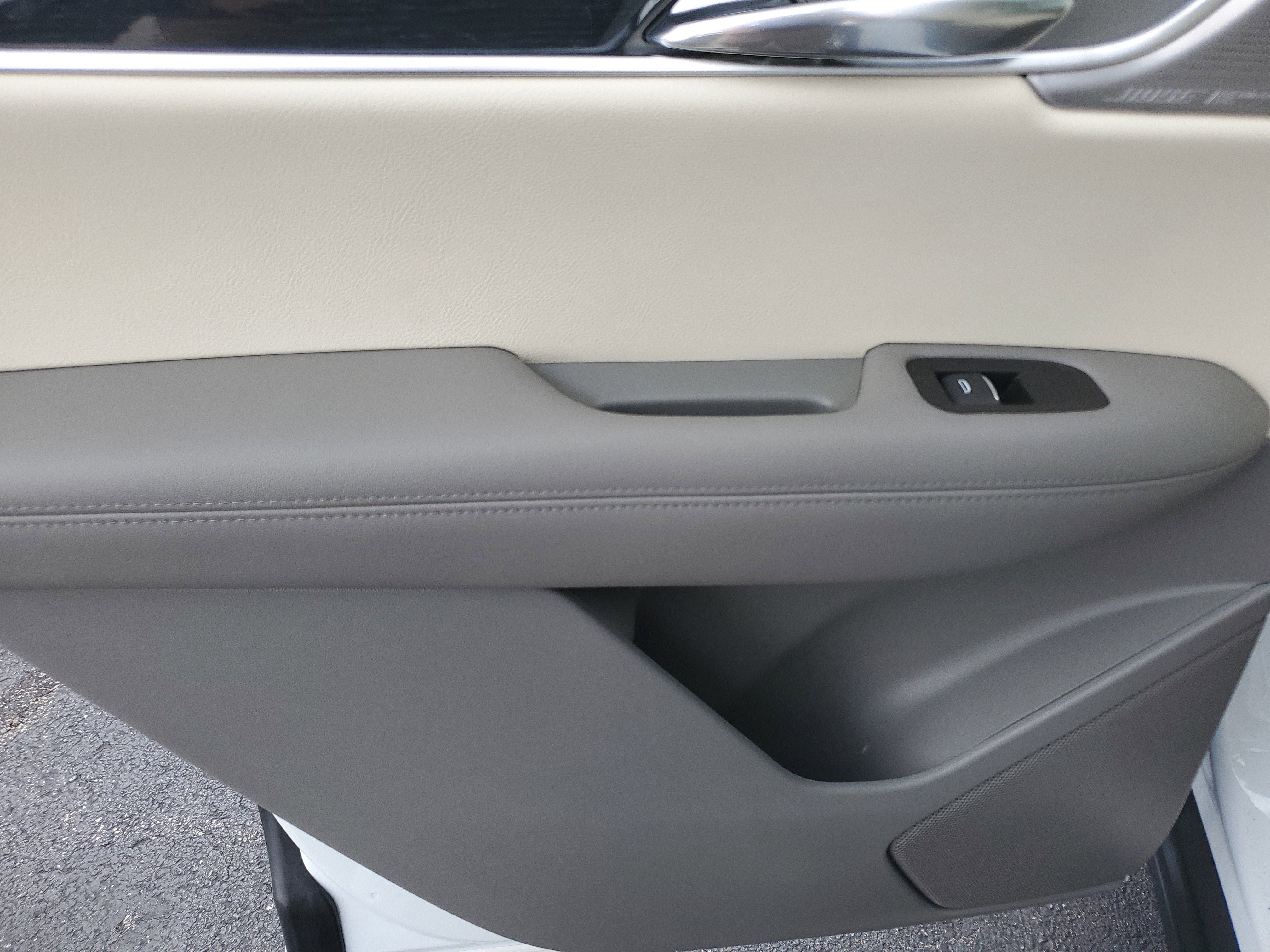 New 2025 Cadillac XT6 Premium Luxury w/ Technology Package image 10