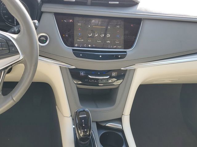 Certified 2021 Cadillac XT5 Premium Luxury w/ LPO, Floor Liner Package AWD/4WD image 14