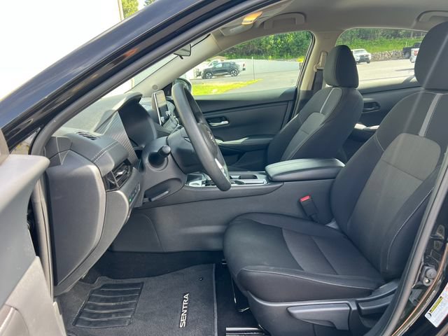 Used 2024 Nissan Sentra SV FWD image 3