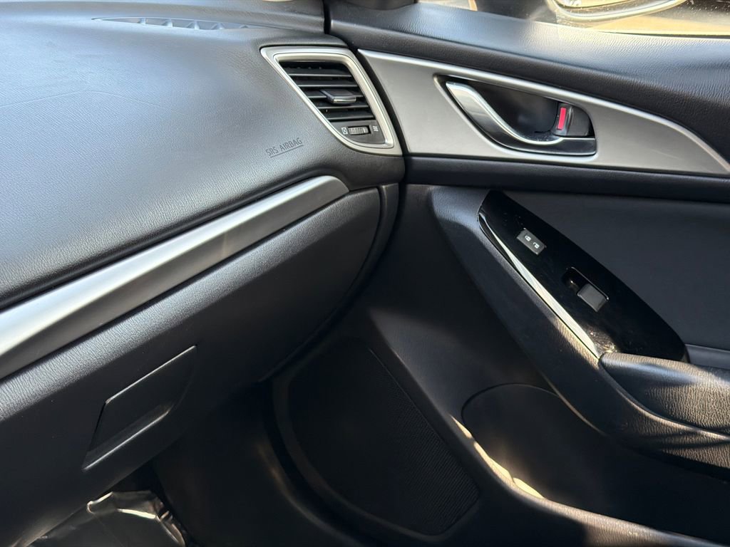 Used 2017 MAZDA MAZDA3 Sport image 26