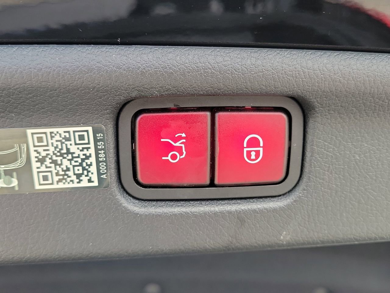 Certified 2022 Mercedes-Benz C 300 Sedan image 9