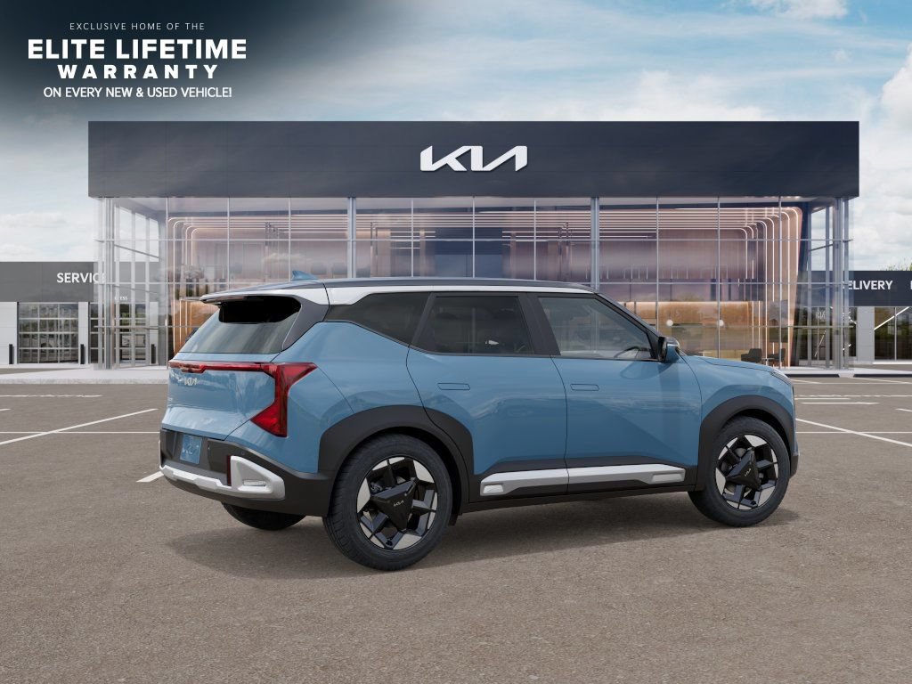 New 2027 Kia Seltos S FWD image 7