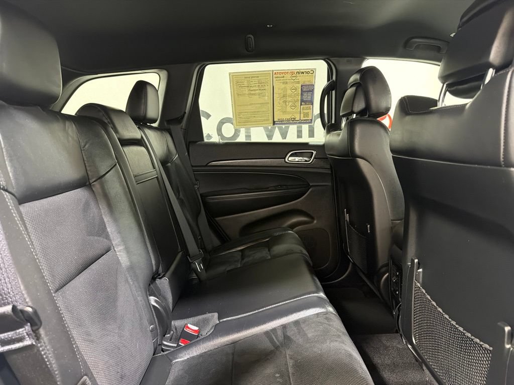 Used 2018 Jeep Grand Cherokee Altitude AWD/4WD image 13