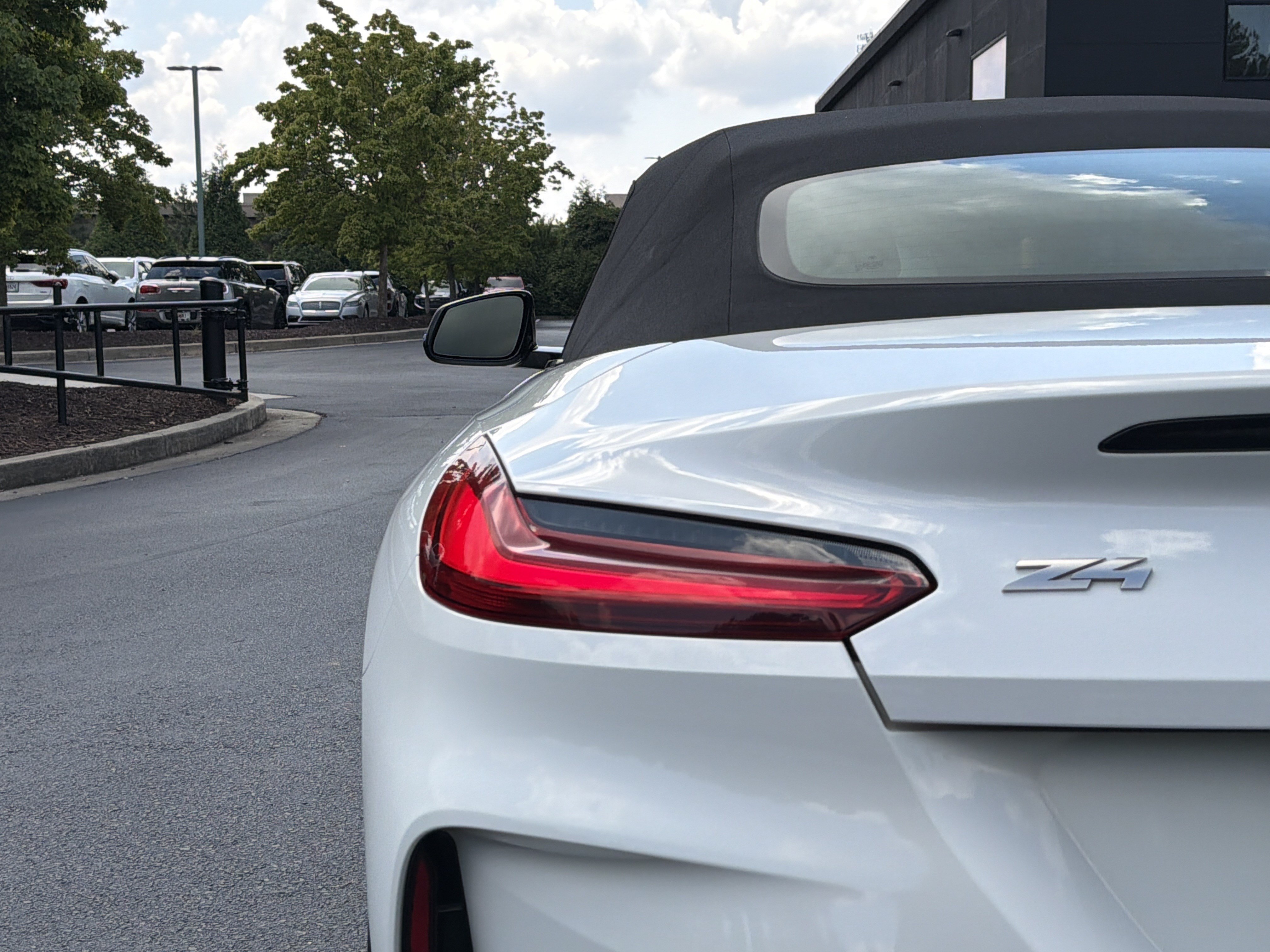 Used 2022 BMW Z4 M40i RWD image 40