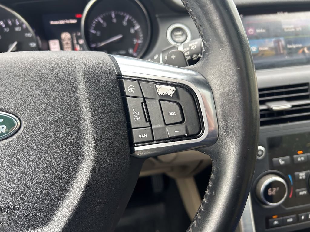Used 2016 Land Rover Discovery Sport HSE image 33