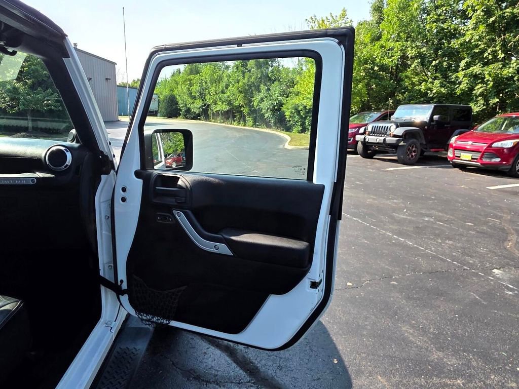 Used 2014 Jeep Wrangler Unlimited Sahara w/ Dual Top Group image 36