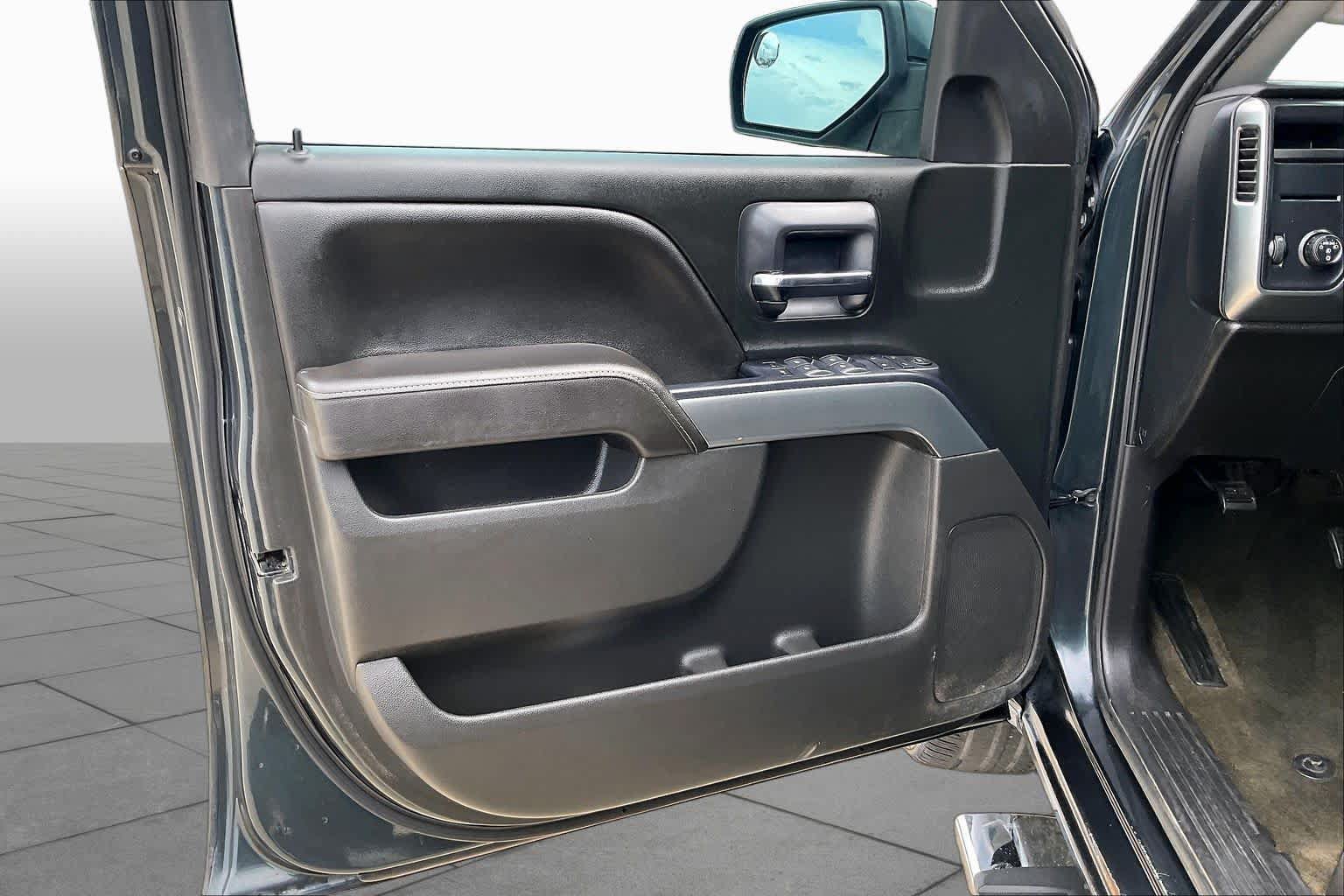 Used 2018 Chevrolet Silverado 1500 LT w/ Texas Edition RWD image 21