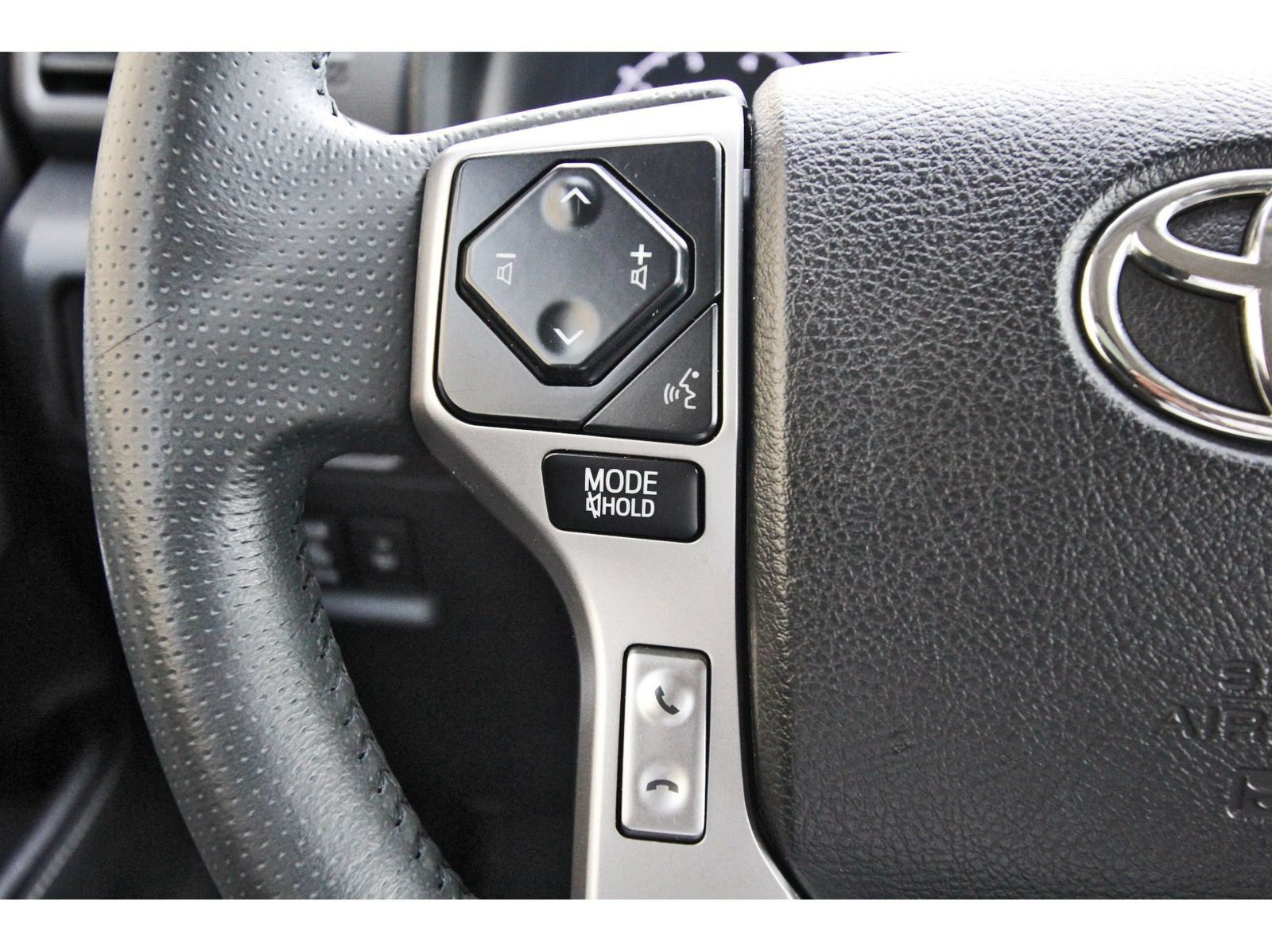 Used 2023 Toyota 4Runner SR5 RWD image 18
