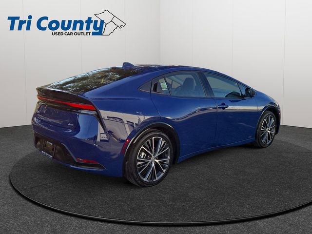 Used 2025 Toyota Prius XLE image 8