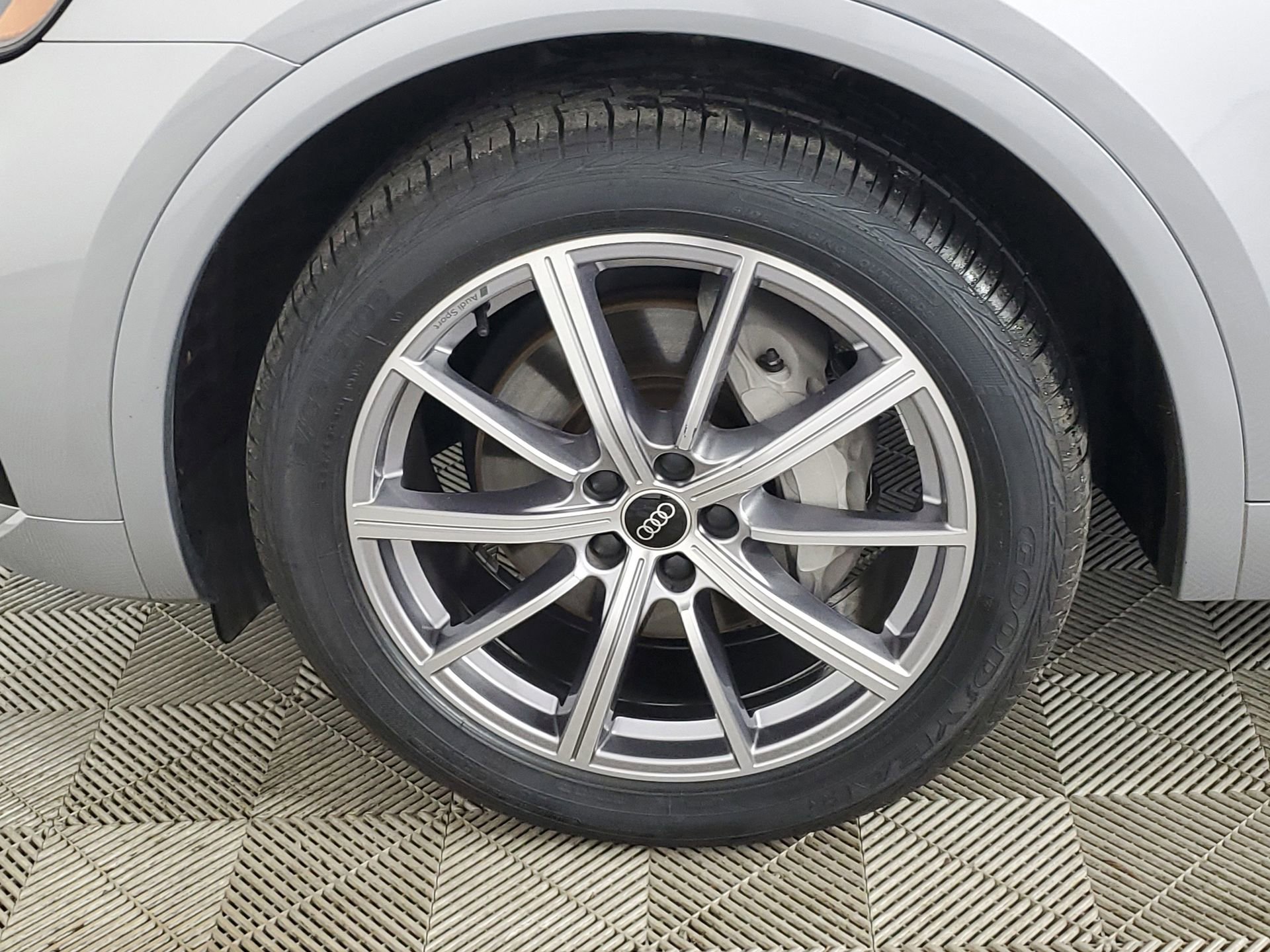 Certified 2023 Audi Q5 e Premium Plus w/ Premium Plus Package image 17