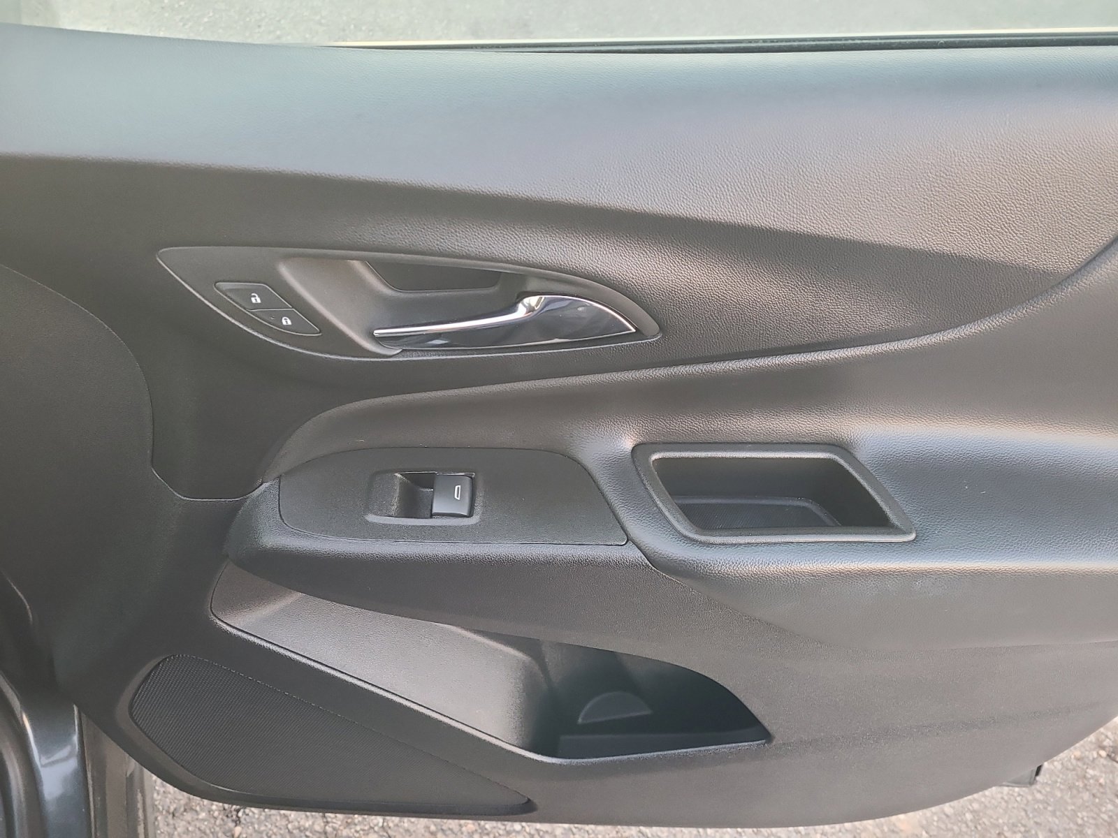 Used 2023 Chevrolet Equinox LT image 31