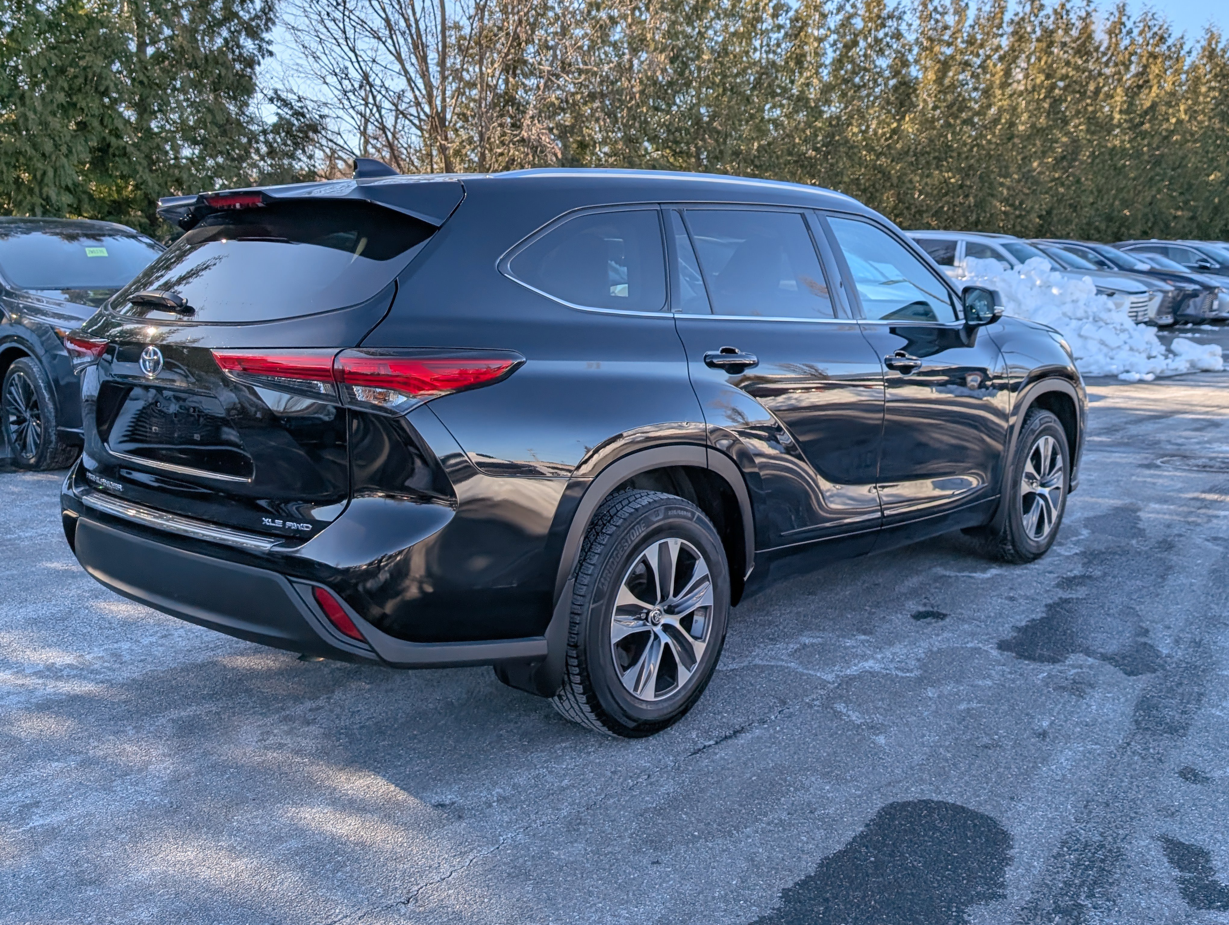 Used 2020 Toyota Highlander XLE w/ Protection Package #3 image 3