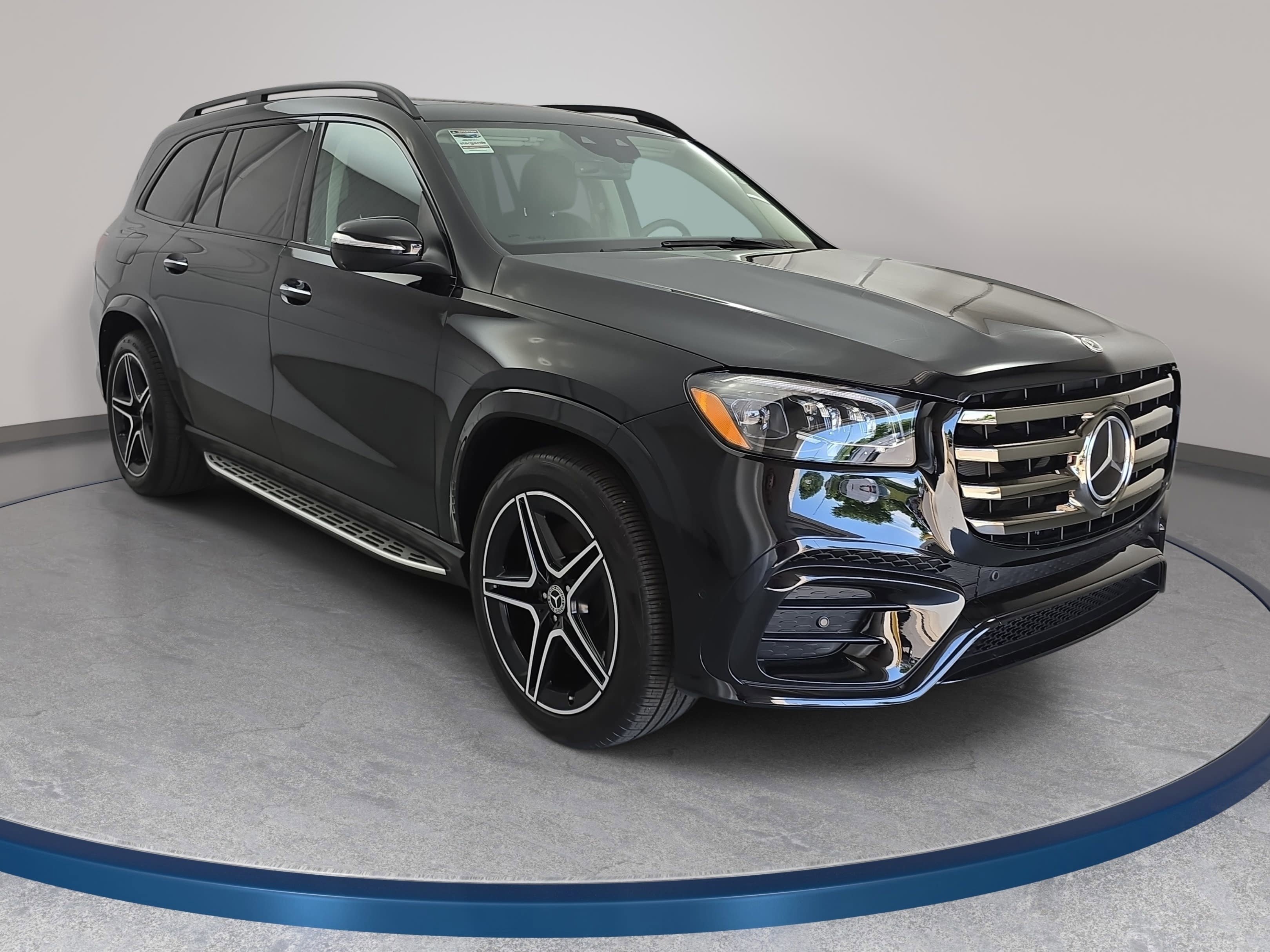 Used 2024 Mercedes-Benz GLS 450 4MATIC w/ AMG Line Exterior image 3