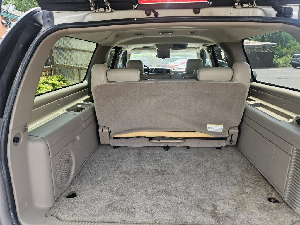 Used 2005 Chevrolet Suburban LT w/ Preferred Equipment Group AWD/4WD image 20