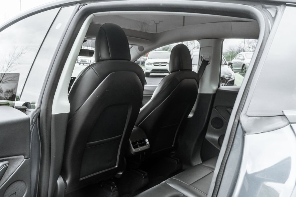 Used 2020 Tesla Model Y Long Range image 29
