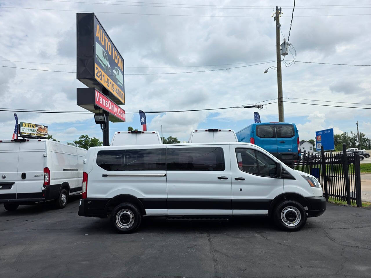 Used 2019 Ford Transit 350 XL RWD image 3