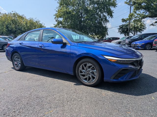Used 2024 Hyundai Elantra SEL FWD video 2