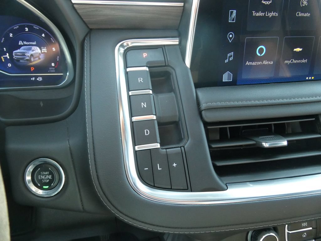 Certified 2023 Chevrolet Suburban Z71 w/ Luxury Package AWD/4WD image 37