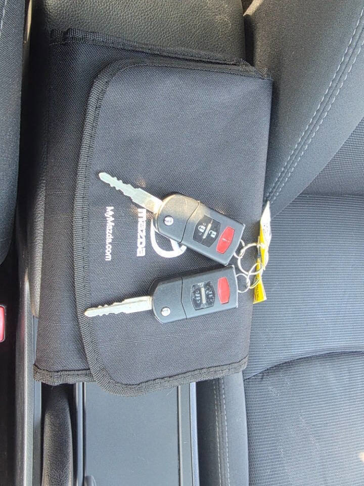 Used 2011 MAZDA MAZDA3 s Sport FWD image 23