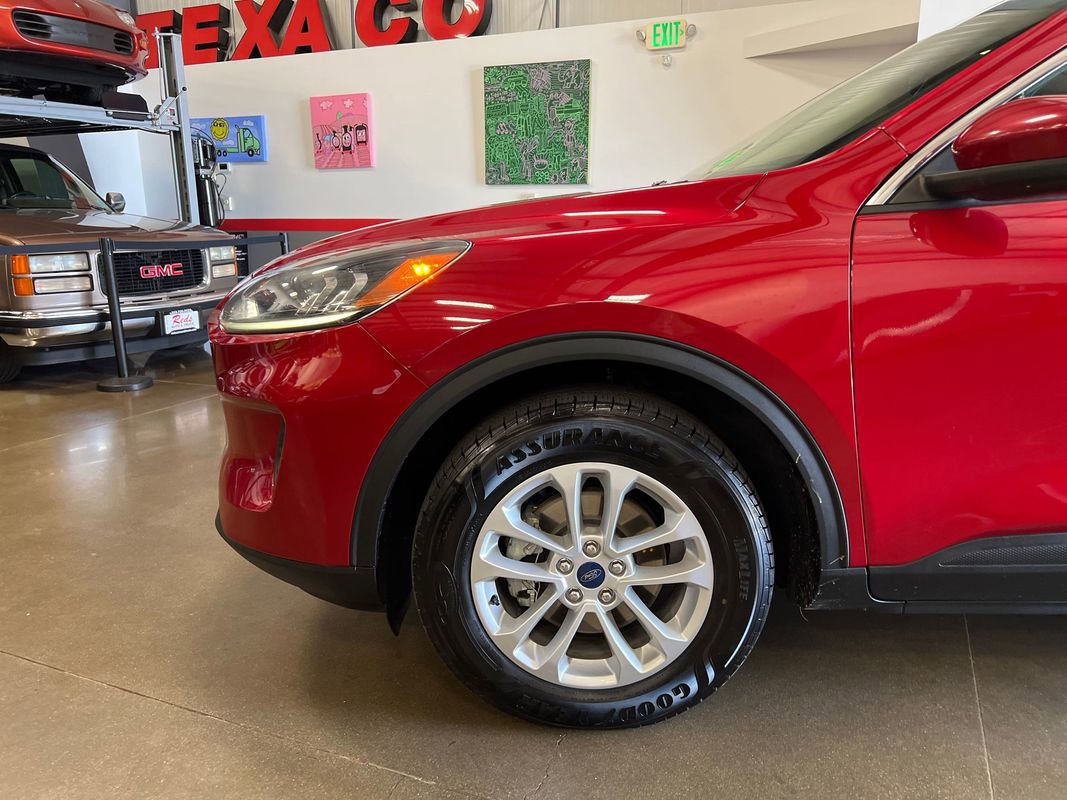 Used 2020 Ford Escape SE AWD/4WD image 45