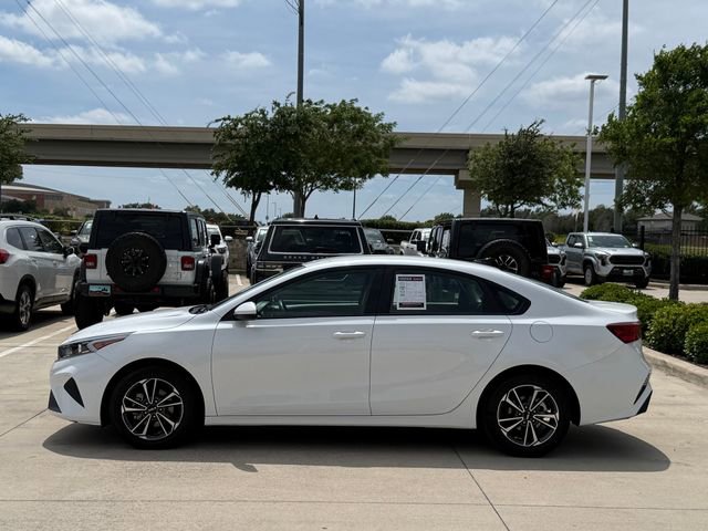 Used 2023 Kia Forte LXS FWD image 7