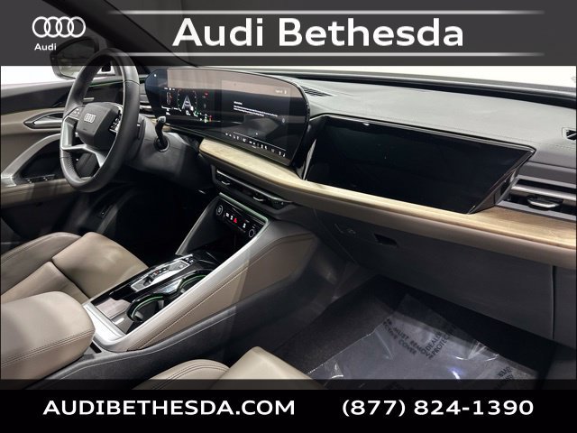 Certified 2025 Audi Q5 Premium Plus w/ Premium Plus AWD/4WD image 12
