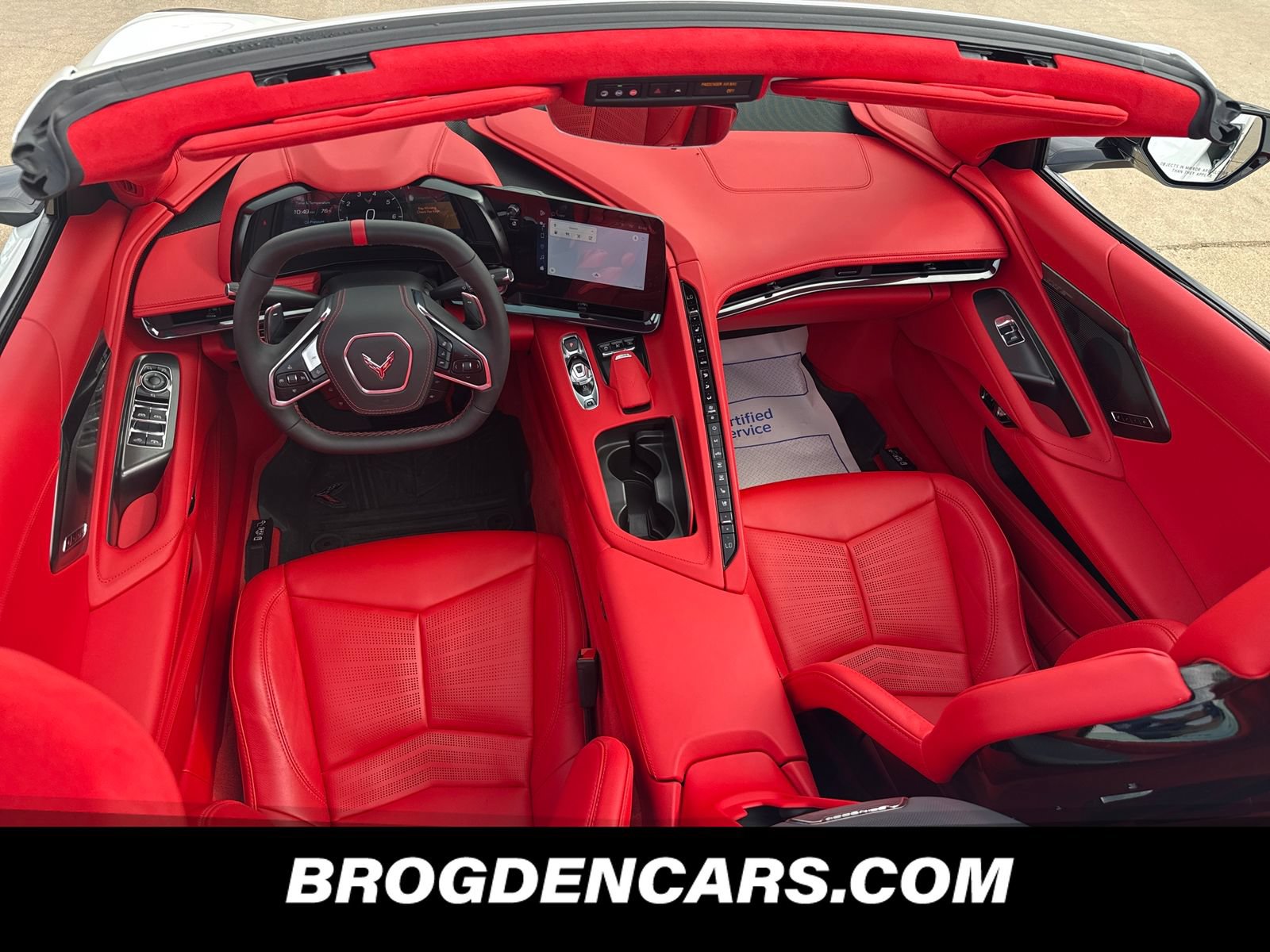 Used 2024 Chevrolet Corvette Stingray Premium Conv w/ Z51 Performance Package RWD image 9