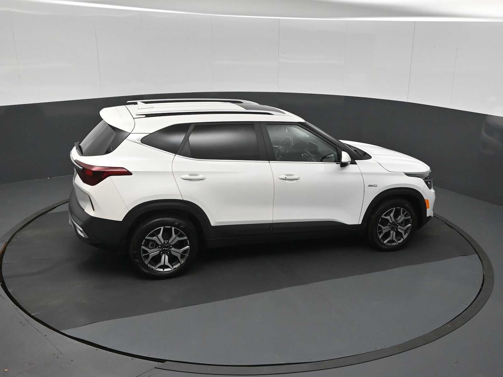 Used 2023 Kia Seltos EX AWD/4WD image 17