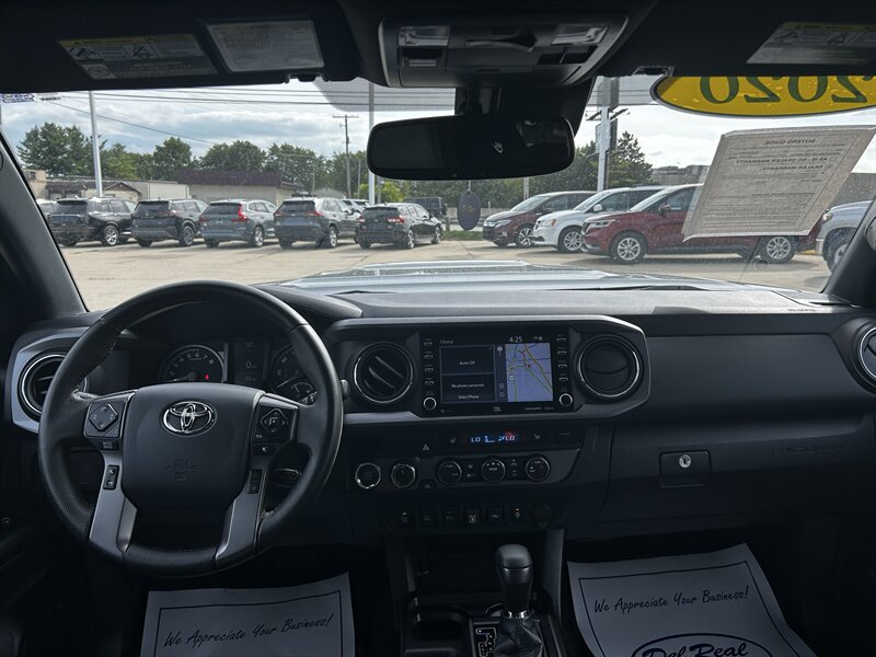 Used 2020 Toyota Tacoma TRD Sport w/ TRD Premium Sport Package AWD/4WD image 12