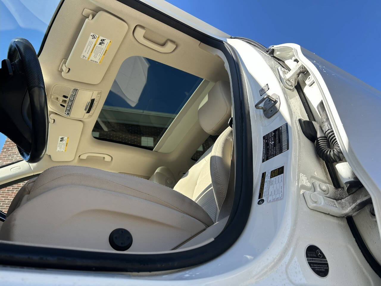 Used 2018 Mercedes-Benz GLC 300 4MATIC image 26