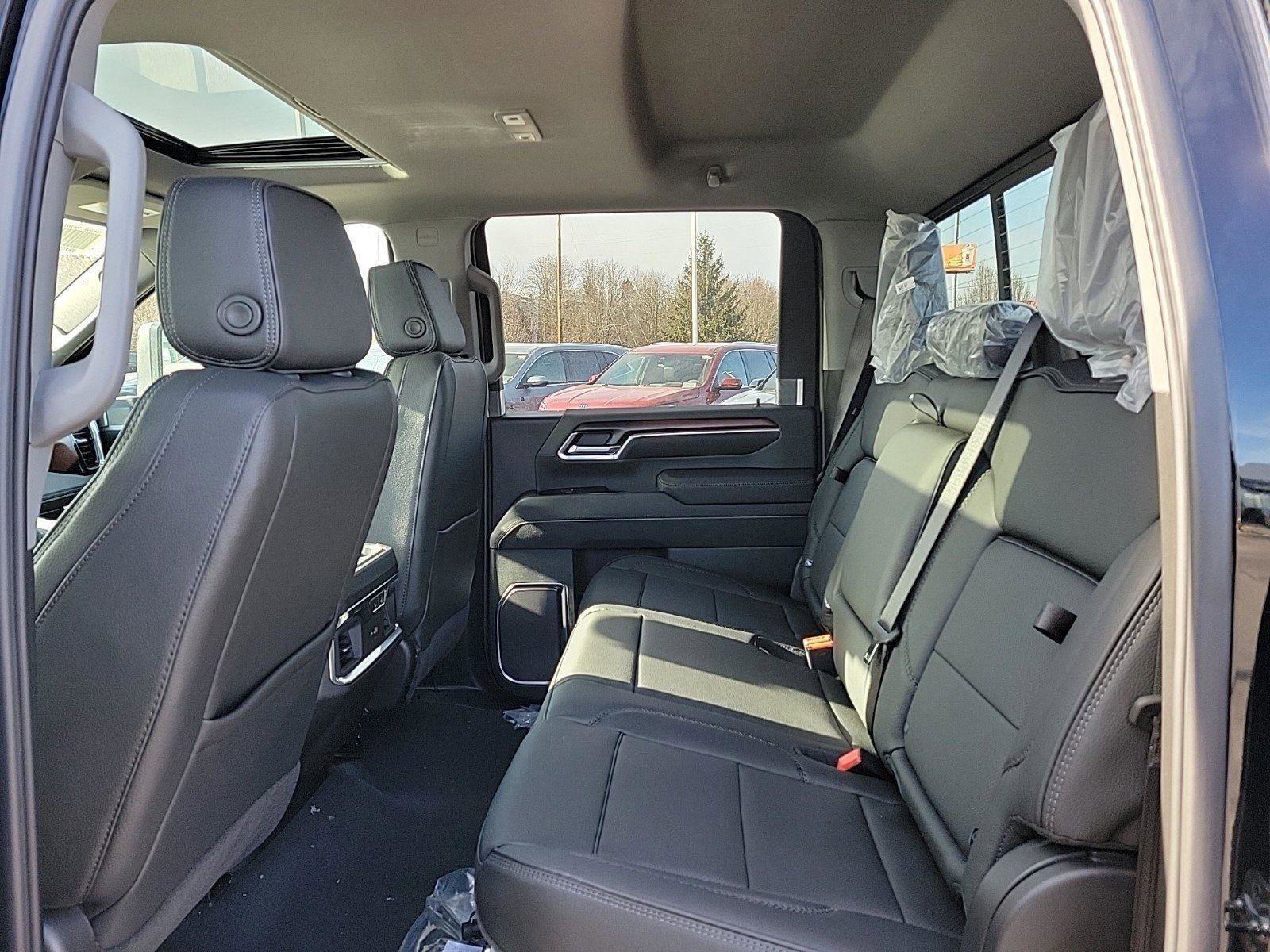 New 2026 GMC Sierra 3500 Denali w/ Denali Reserve Package image 11