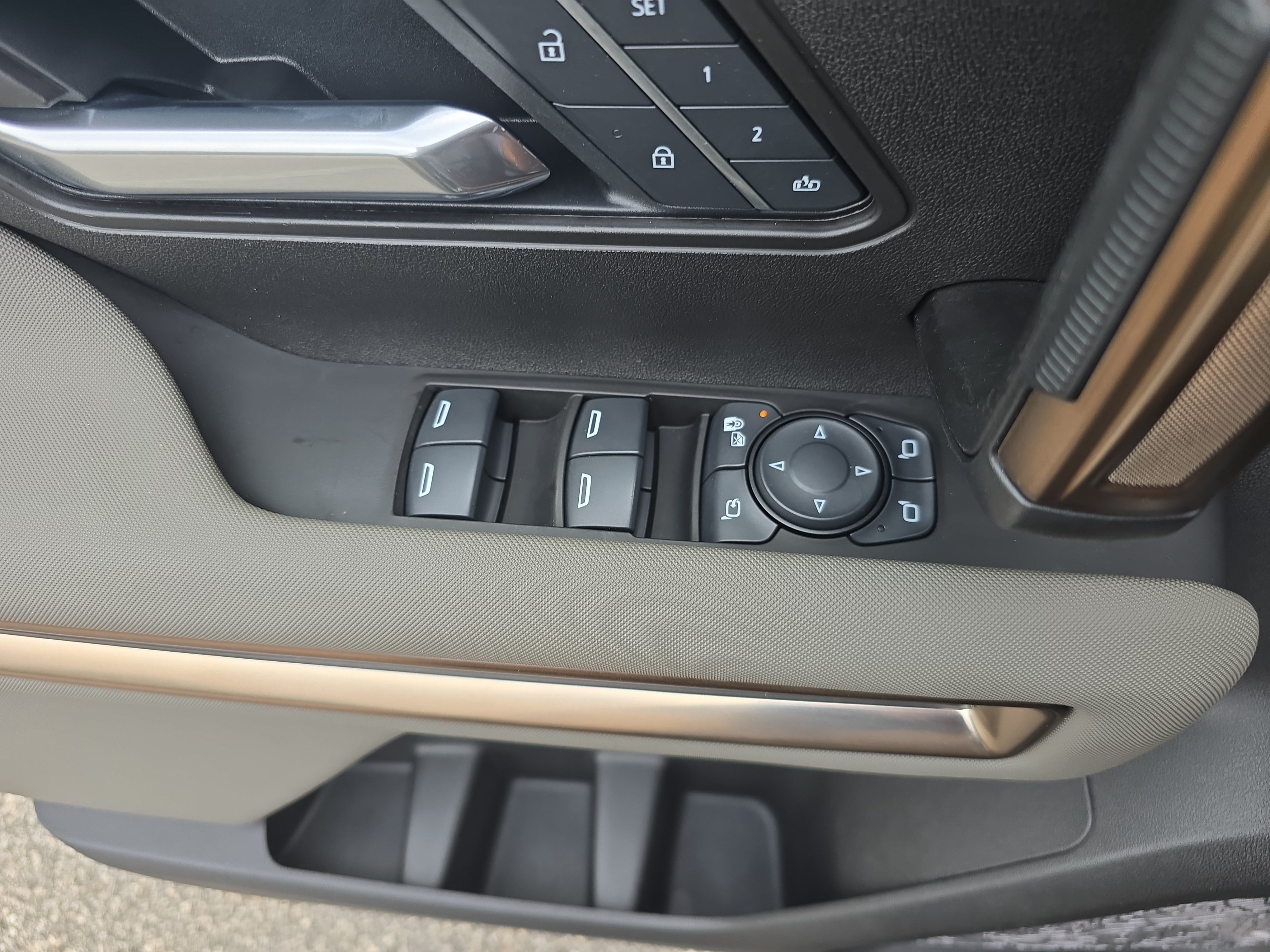 Used 2025 GMC Hummer EV 2X AWD/4WD image 24