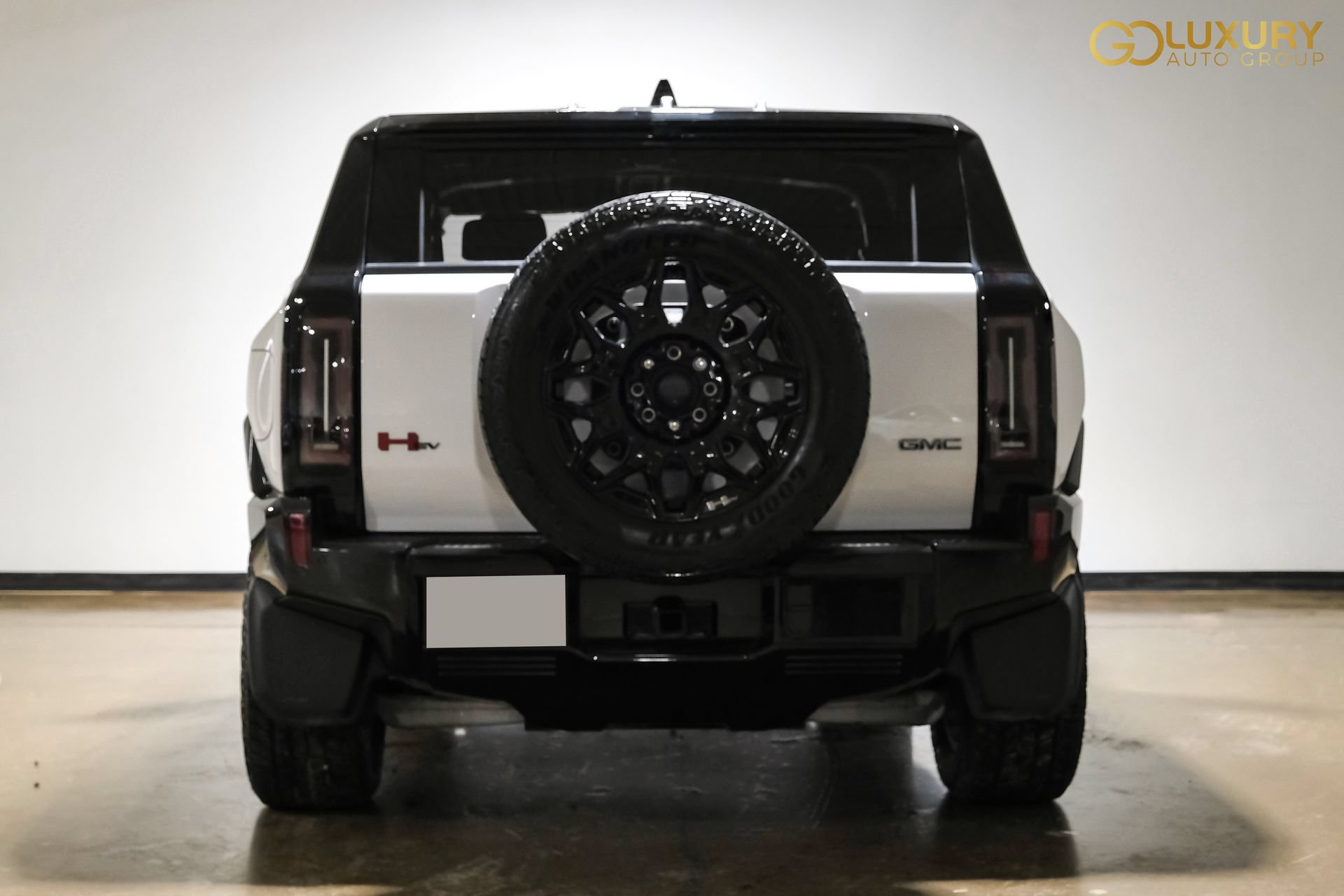 Used 2025 GMC Hummer EV 2X w/ LPO, Sport Package AWD/4WD image 11