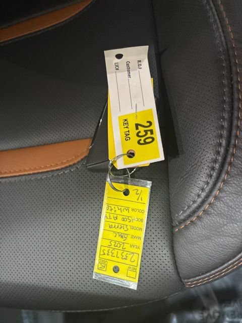 Used 2025 GMC Sierra 1500 AT4 image 42