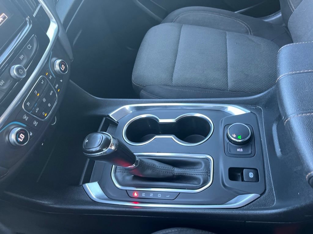 Used 2019 Chevrolet Traverse LT FWD image 21