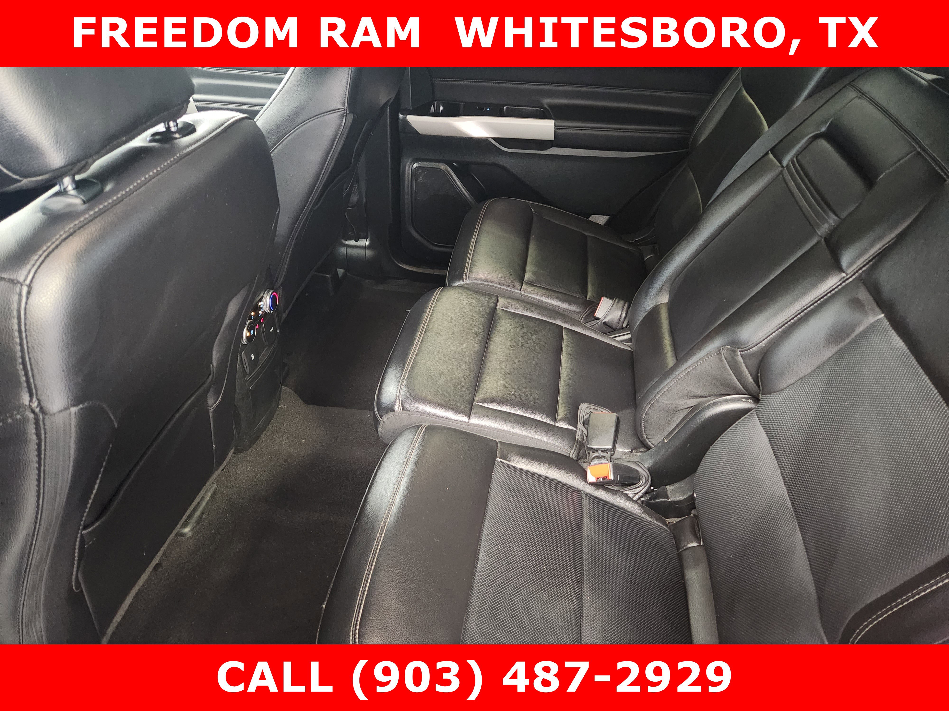 Used 2024 Ford Explorer Limited AWD/4WD image 21