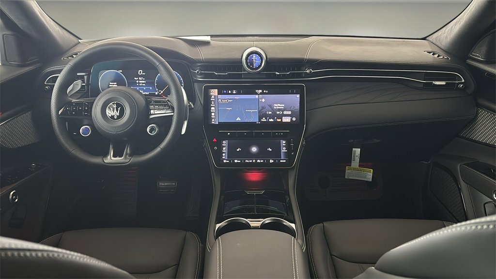 New 2025 Maserati Grecale Modena image 7