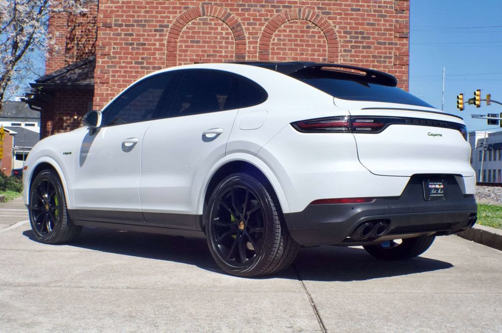 Used 2023 Porsche Cayenne Platinum Edition AWD/4WD image 7