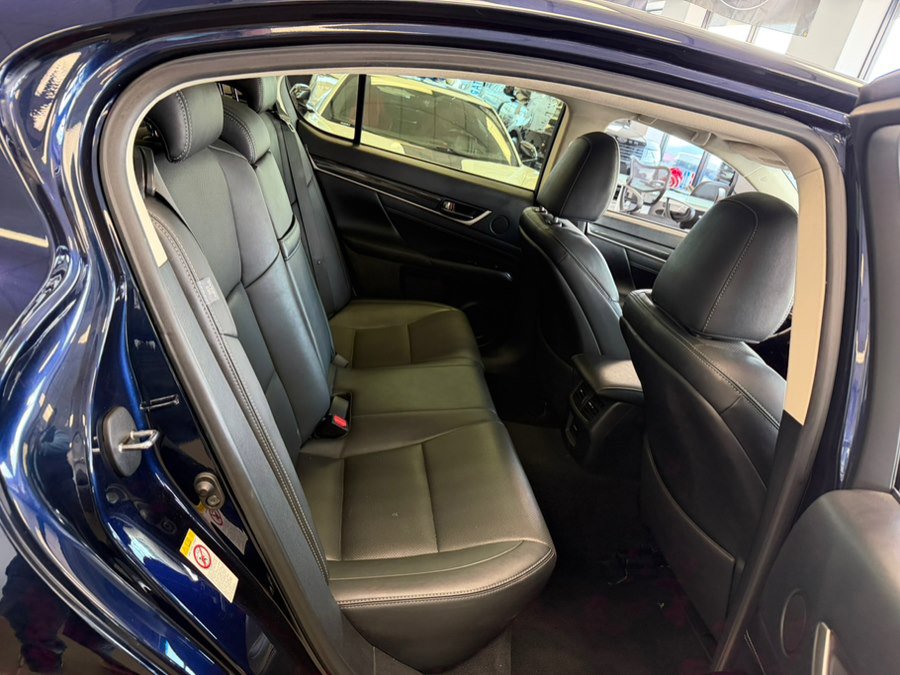 Used 2016 Lexus GS 200t image 20
