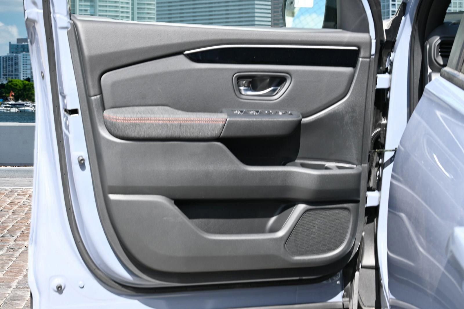 New 2026 Honda Pilot Sport image 11