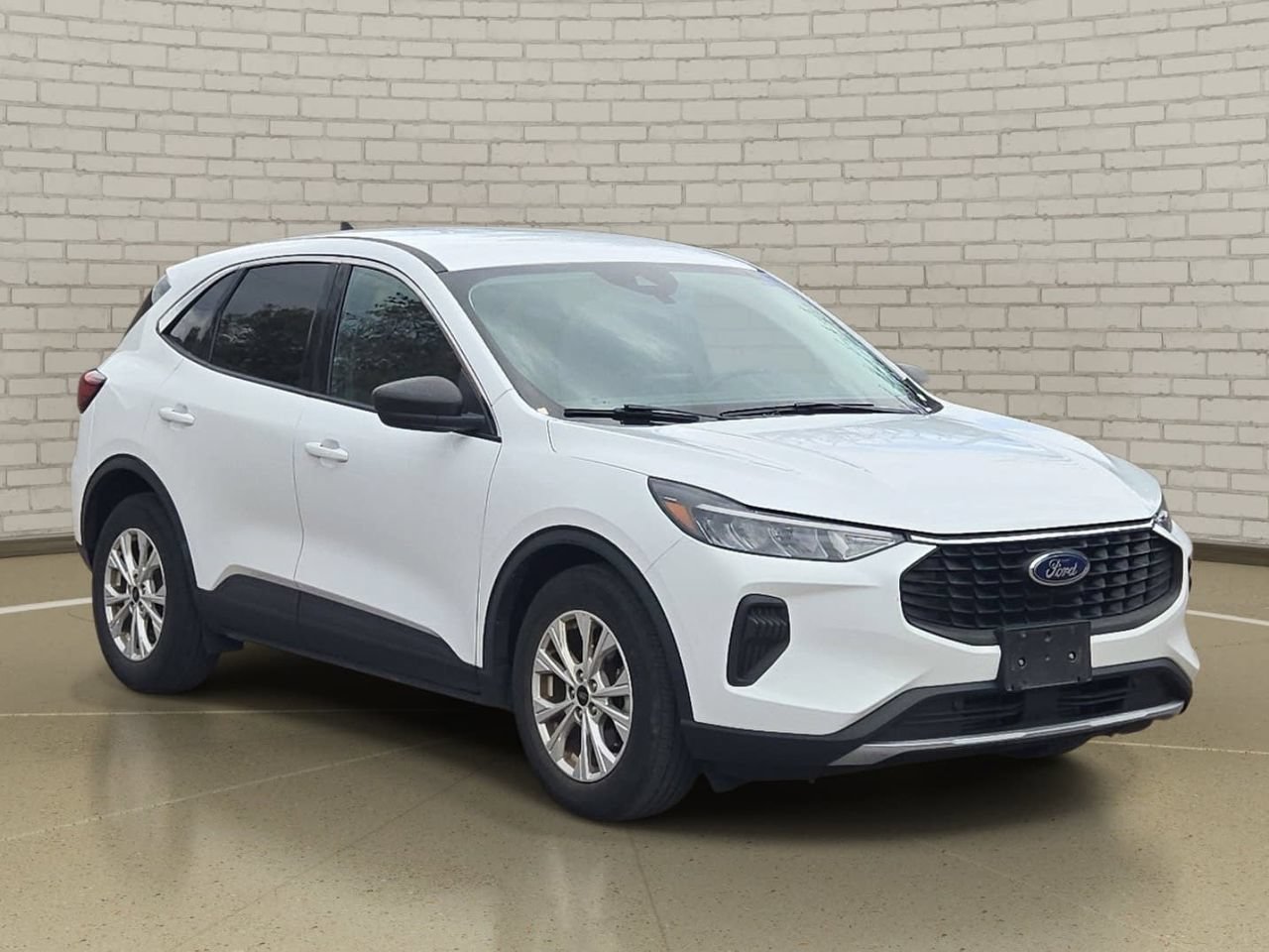 Used 2023 Ford Escape Active FWD image 3