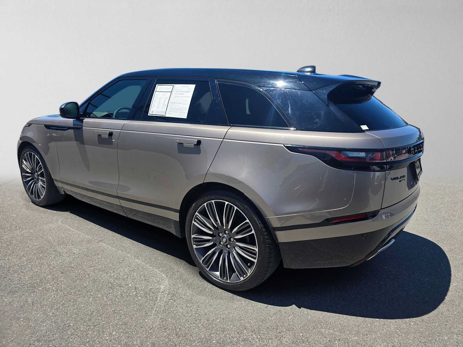 Used 2023 Land Rover Range Rover Velar HST AWD/4WD image 3