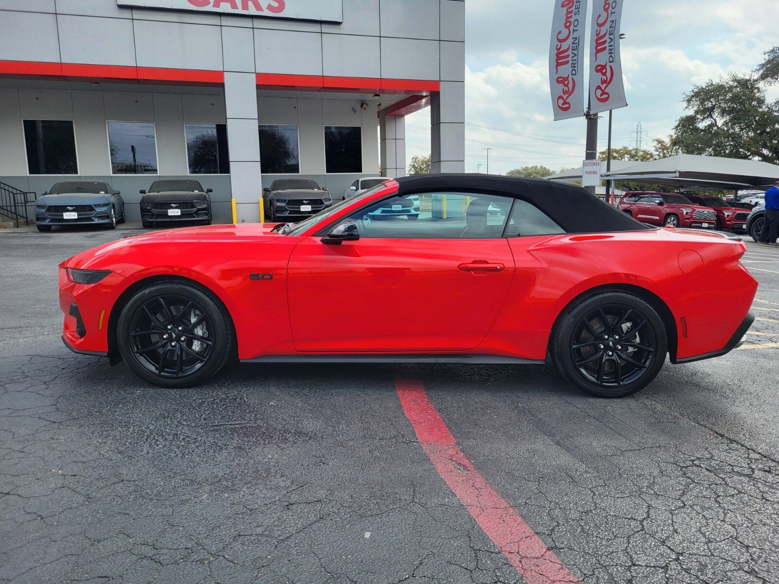 Used 2025 Ford Mustang GT Premium RWD image 6