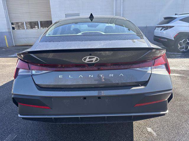 New 2026 Hyundai Elantra Sport image 3