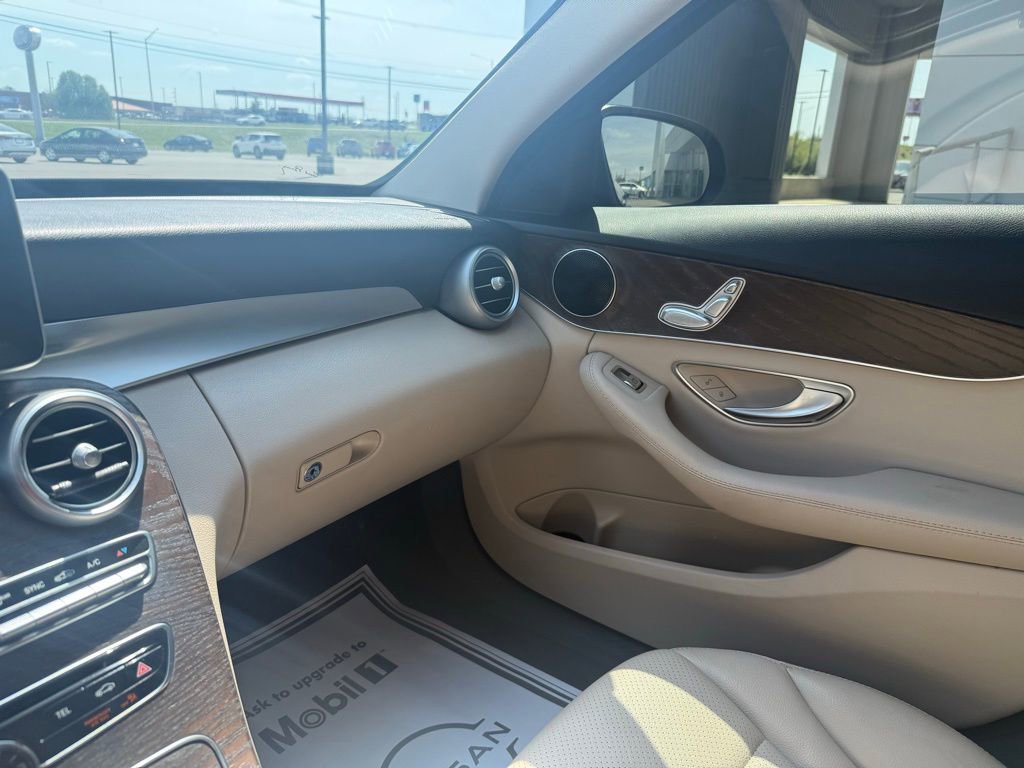 Used 2018 Mercedes-Benz C 300 Sedan image 22