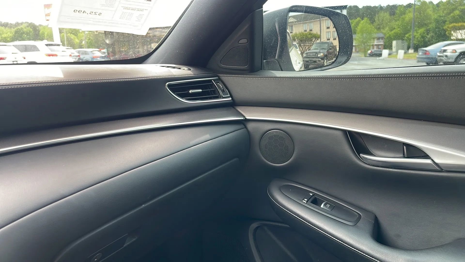 Used 2022 INFINITI QX50 Luxe w/ Appearance Package image 17