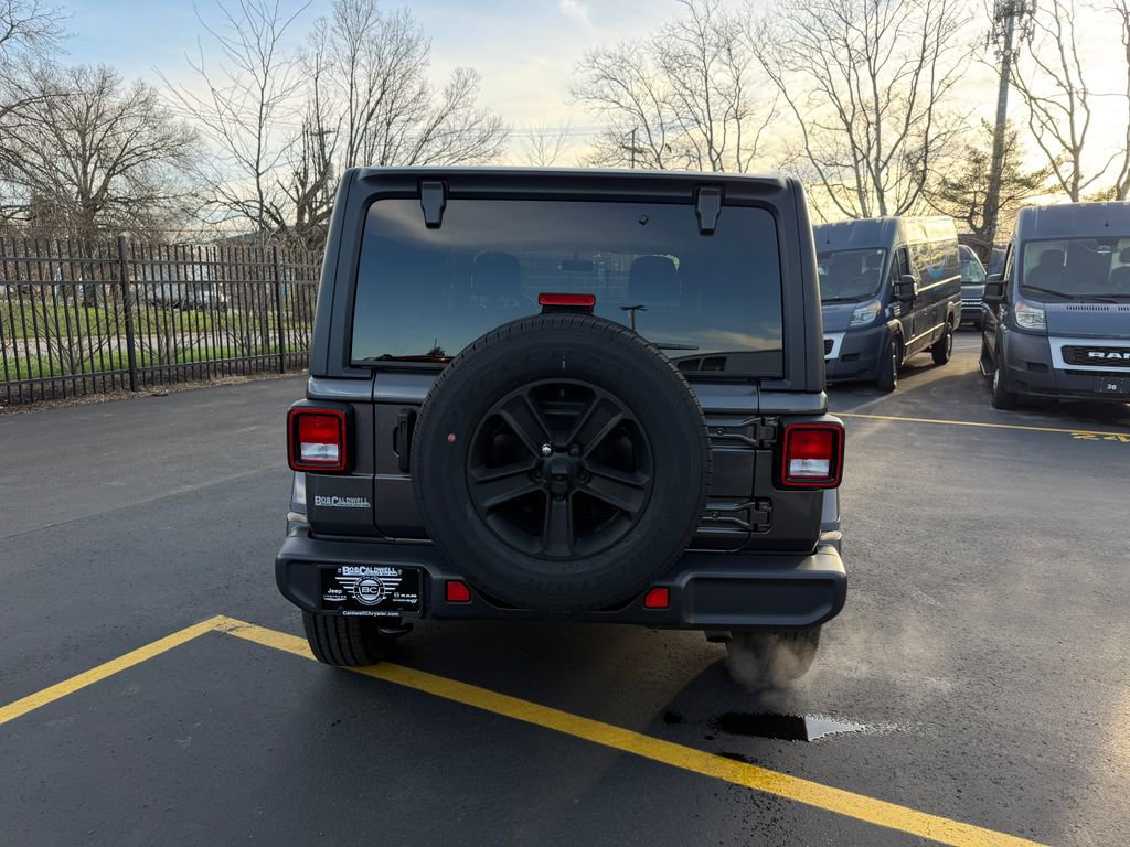 Used 2022 Jeep Wrangler Unlimited Sahara image 6